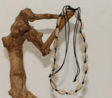 Choker necklace with shell